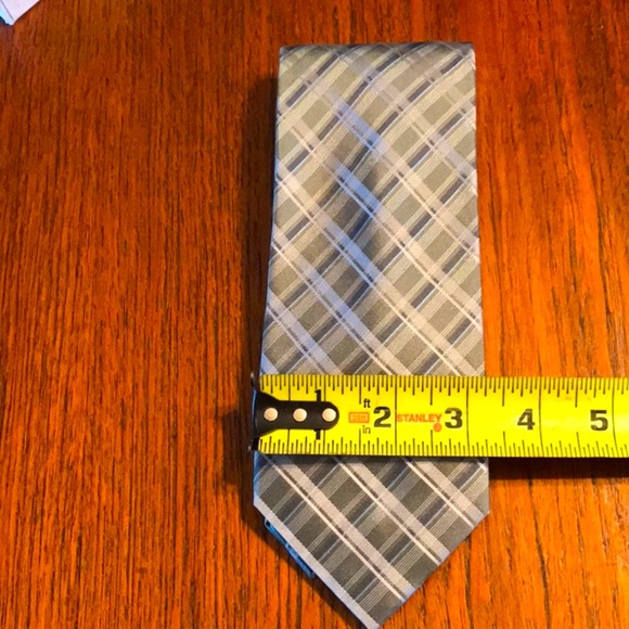 Perry Ellis Portfolio Handmade Striped Tie - Picture 3 of 10
